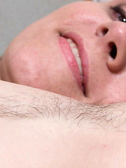 prudish female armpits porn pic